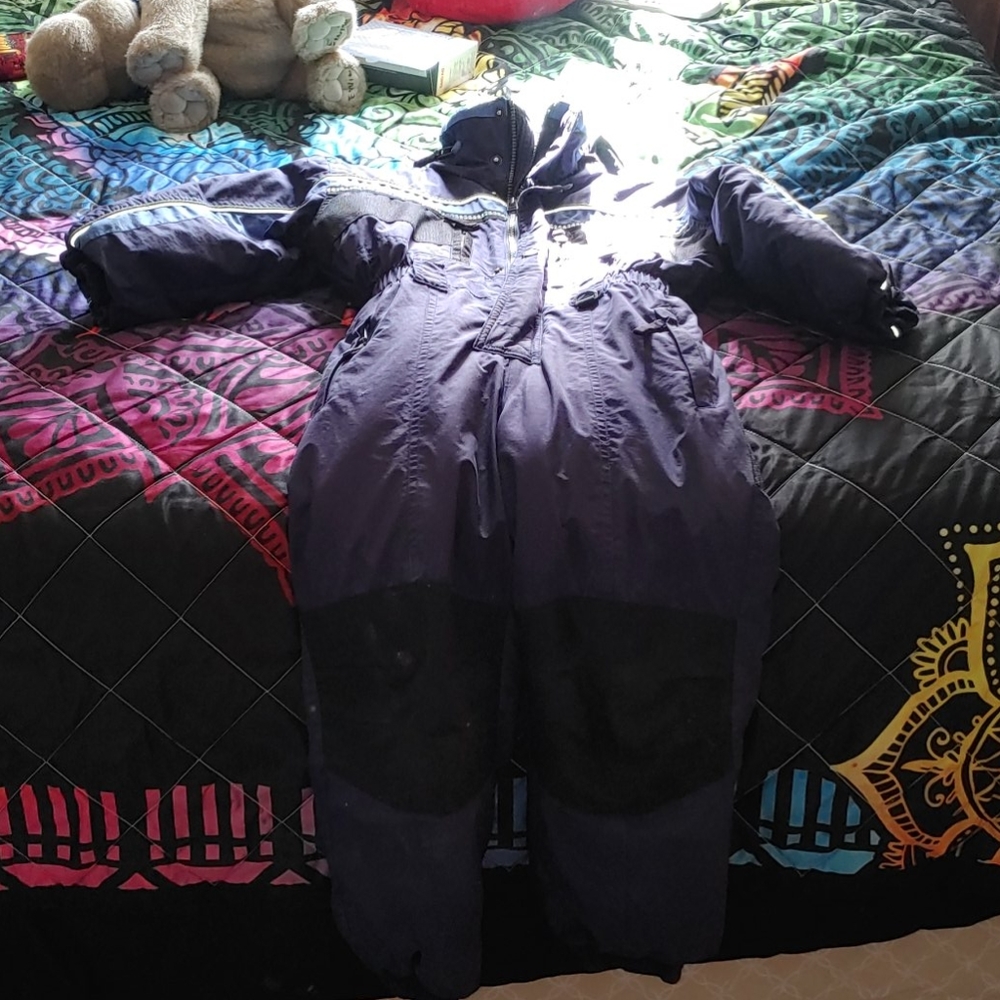 Snow suit - Picture 2 of 4